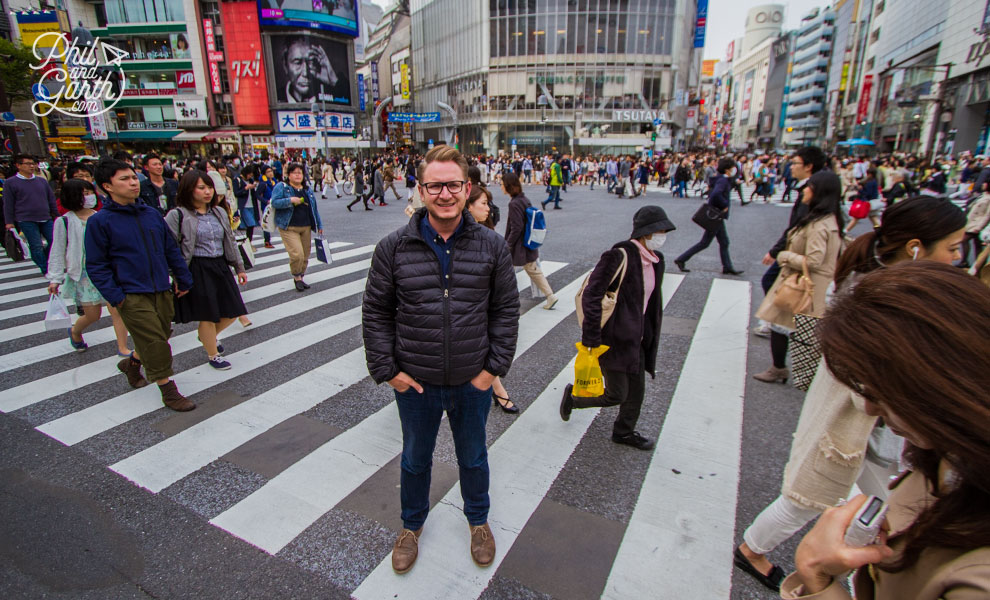 Tokyo_Garth_Shibuya_Pedestrian_Scramble_Crossing_travel_review_and_video