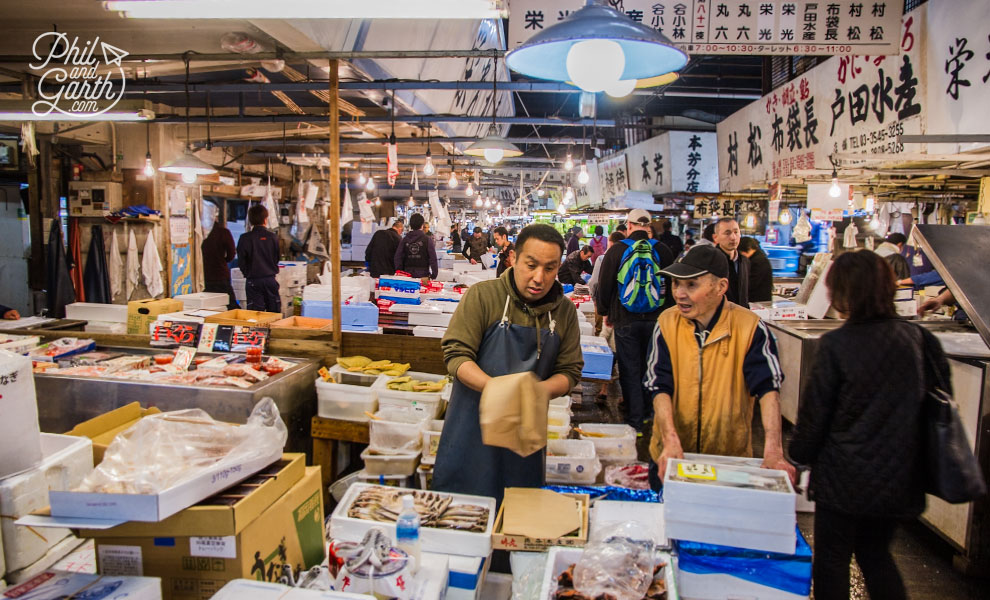 Tokyo_fish_market_travel_review_and_video