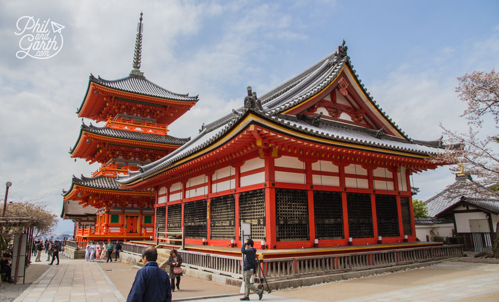 kyoto_Kiyomizudera_Temple_2_travel_review_and_quick_video