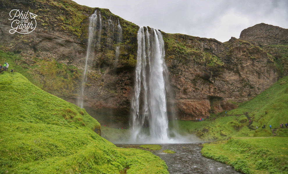 Iceland_Seljalandsfoss_waterfall_travel_review