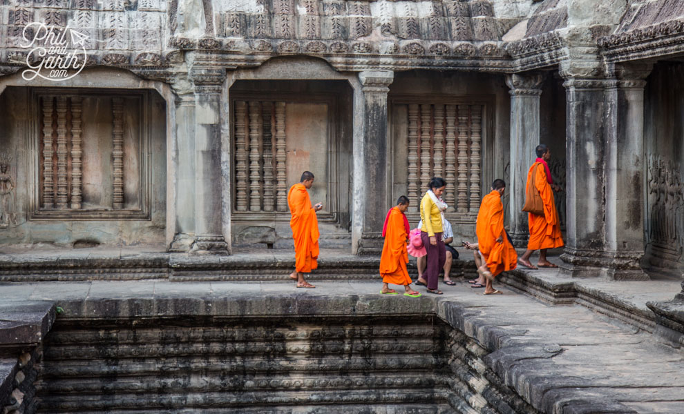 Right in the centre we saw many monks giving blessings