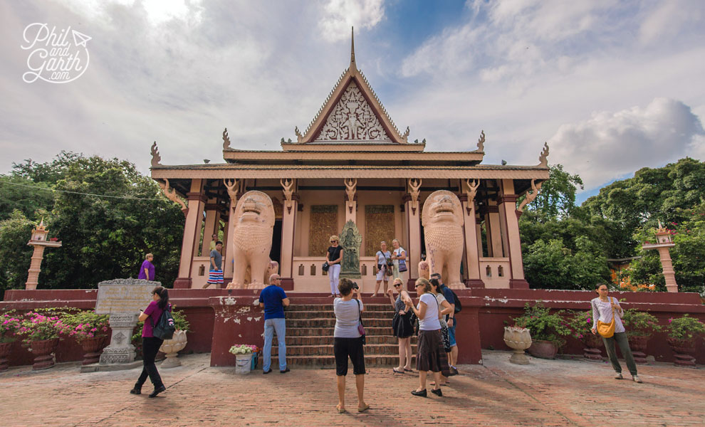 Wat Phnom, Buddhist temple