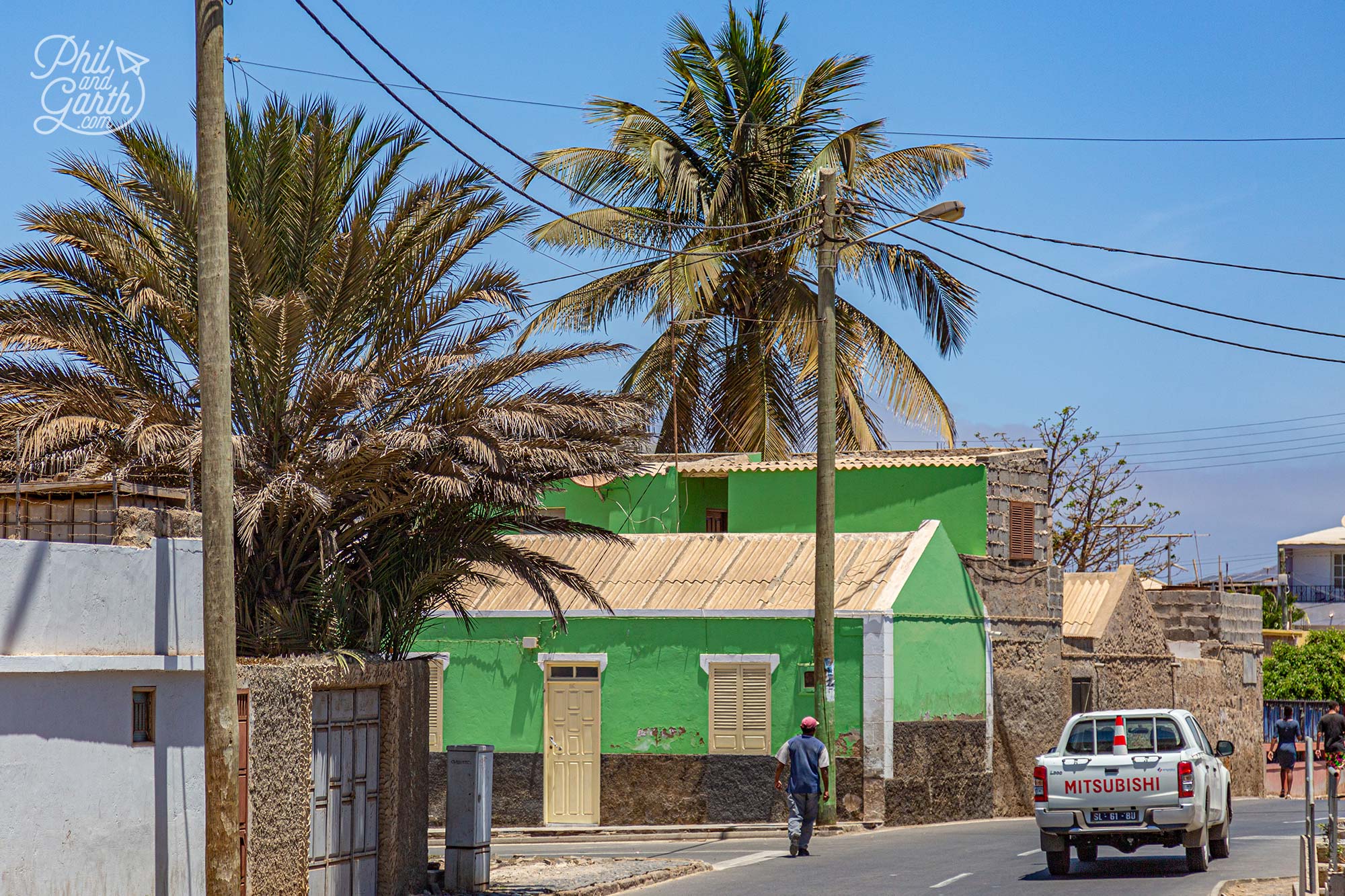 The sunny streets of Espargos