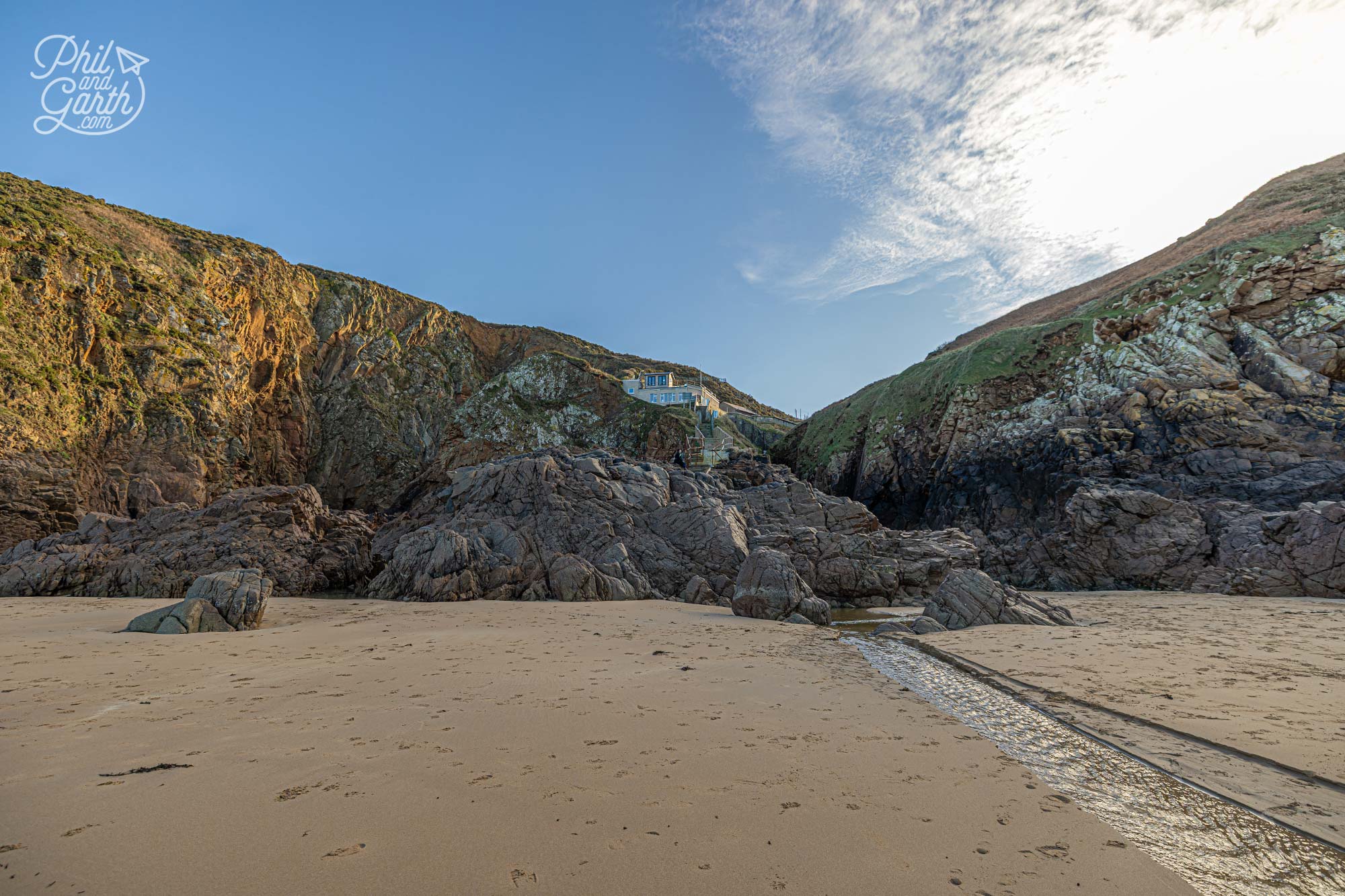 Plémont Beach Café offers delicious food with stunning coastal views, perfect for a relaxing stop after exploring the bay